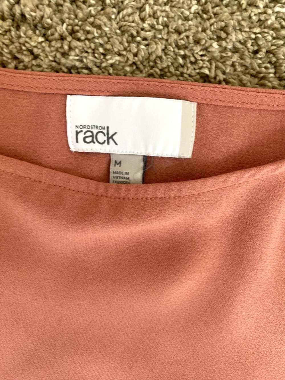 Nordstrom Rack Blouse - Size Medium - Picture 9 of 10